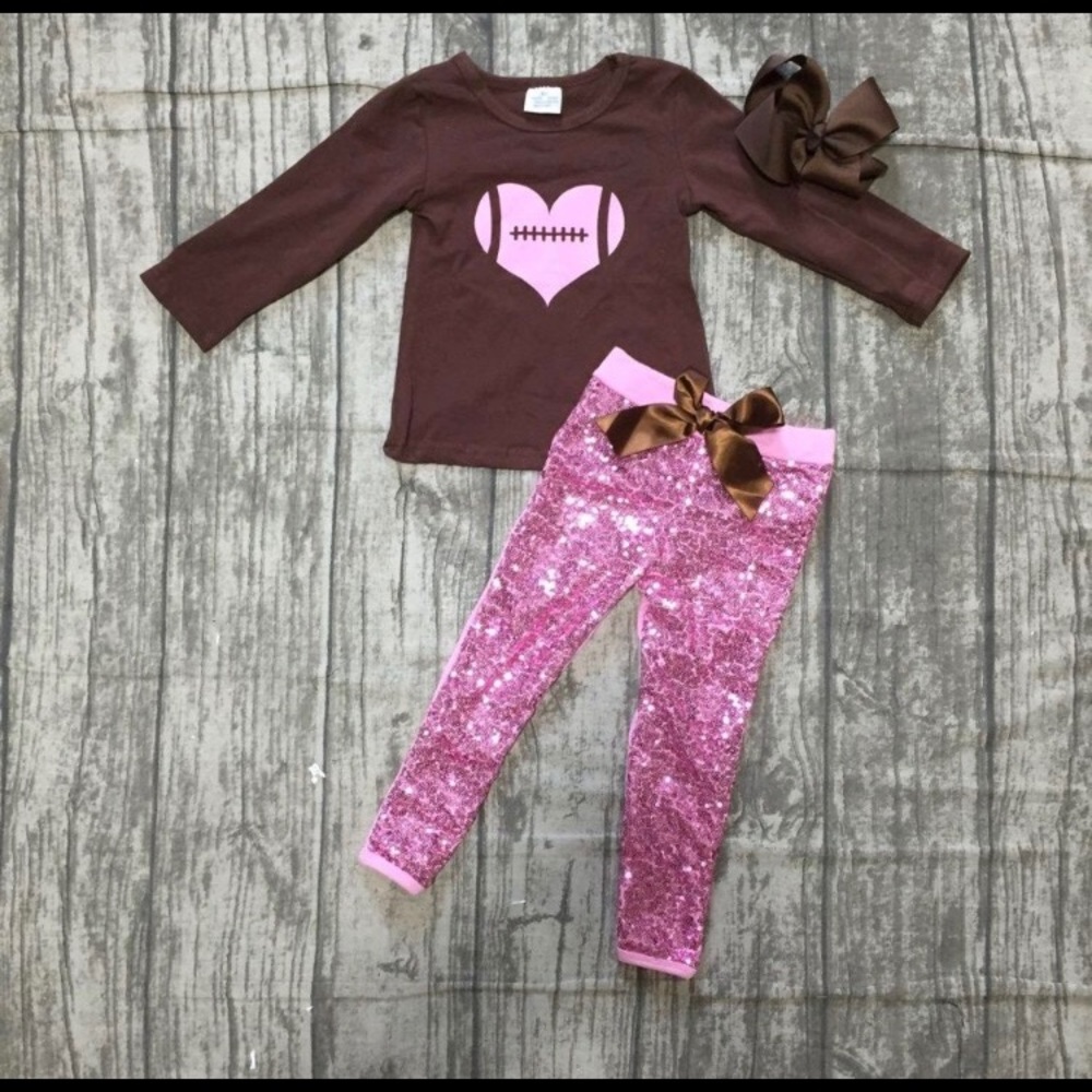 CHILDRENS FOOTBALL GEAR